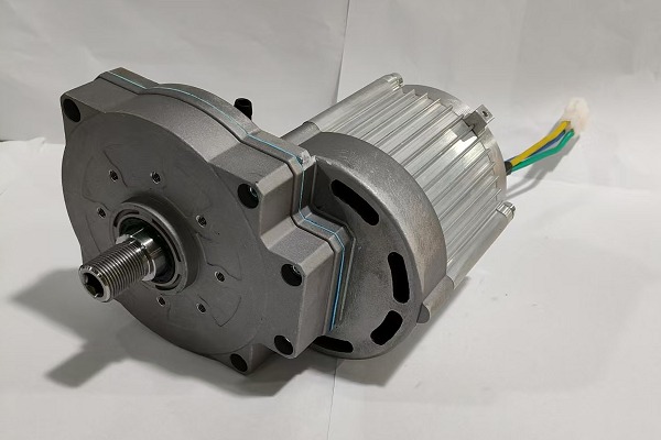 直流無(wú)刷電機(jī)參數(shù)怎么看？三元告訴你！